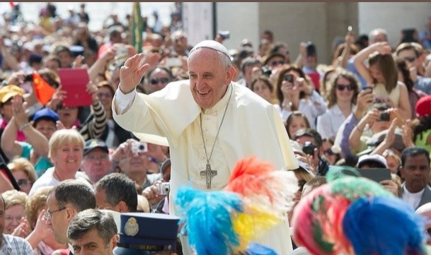  El Papa llamó a “pacificar las sociedades devastadas por tensiones y conflictos”